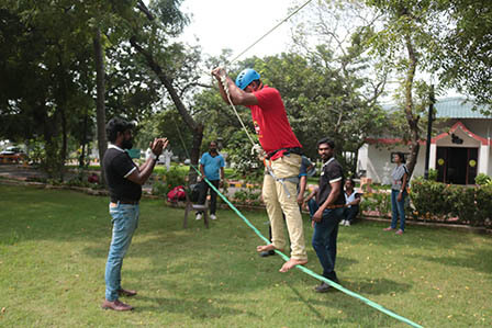 Rope Walking Team Building