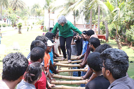 Human Ladders Team Building Activity