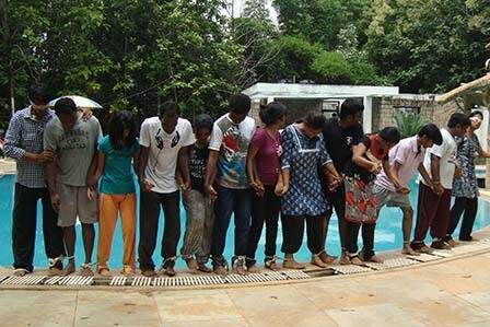 Caterpillar Traverse Team Building