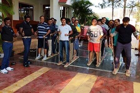 Quadruped, Plank Walk Team Building Activity